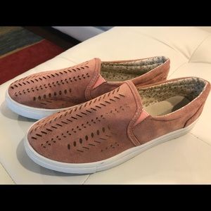 Women’s slip-ones